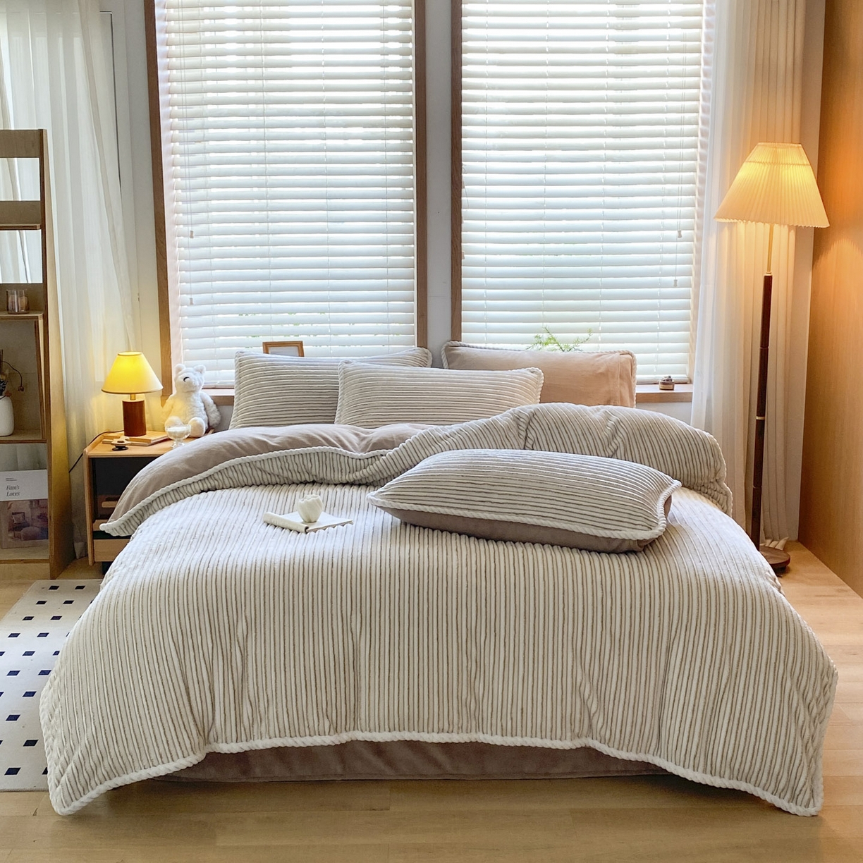 91家纺网 家纺一手货源 找家纺 蓝极人 2025新款抽条阳离子提花牛奶绒四件套 阳离子抽条-奶咖