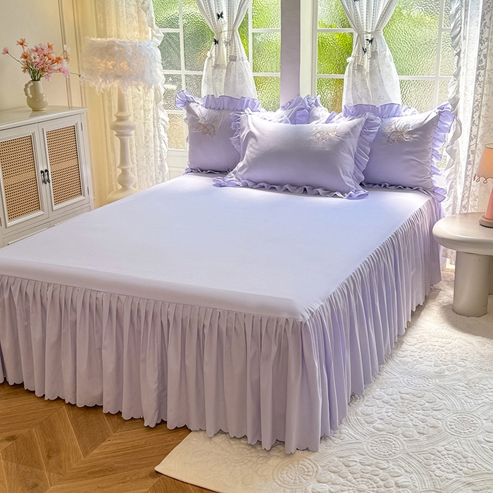 91家纺网 家纺一手货源 找家纺 慕语家纺 2025新款软糯亲肤贴布绣公主风四件套系列--瑞丽（专版花型） 瑞丽--浅紫