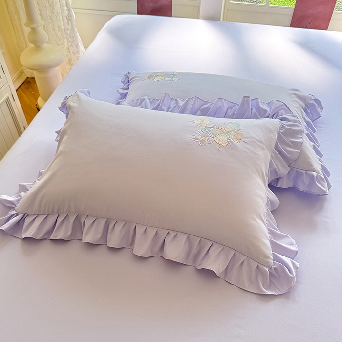 91家纺网 家纺一手货源 找家纺 慕语家纺 2025新款软糯亲肤贴布绣公主风四件套系列--瑞丽（专版花型） 瑞丽--浅紫