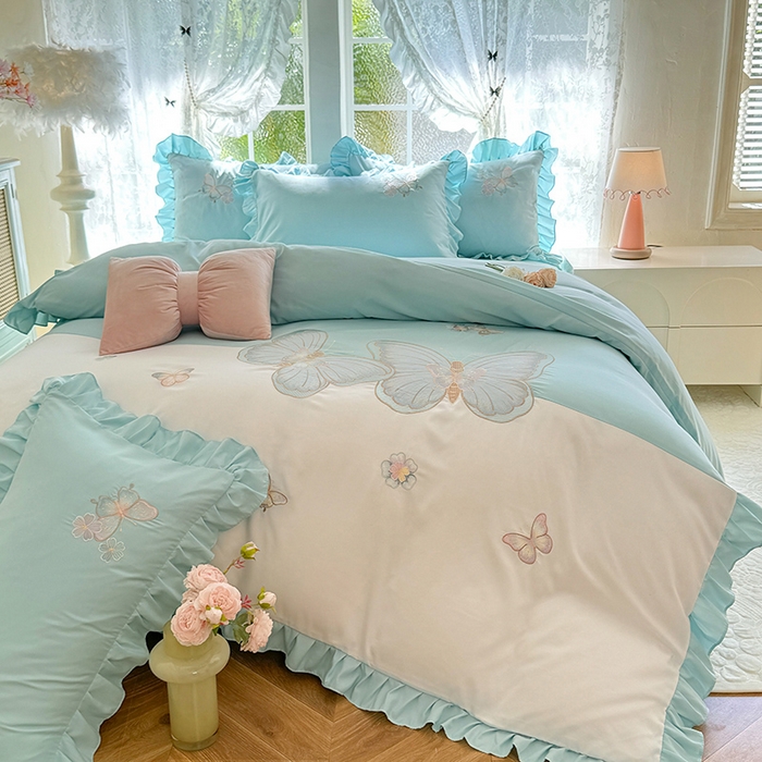 91家纺网 家纺一手货源 找家纺 慕语家纺 2025新款软糯亲肤贴布绣公主风四件套系列--瑞丽（专版花型） 瑞丽--水绿