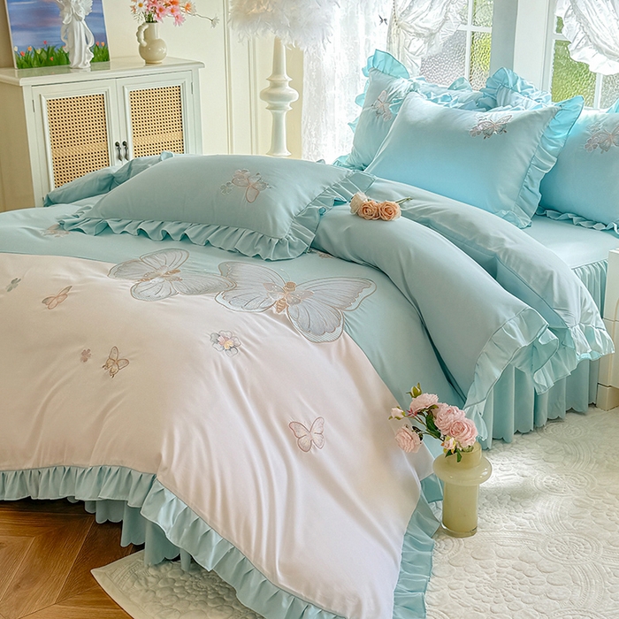 91家纺网 家纺一手货源 找家纺 慕语家纺 2025新款软糯亲肤贴布绣公主风四件套系列--瑞丽（专版花型） 瑞丽--水绿