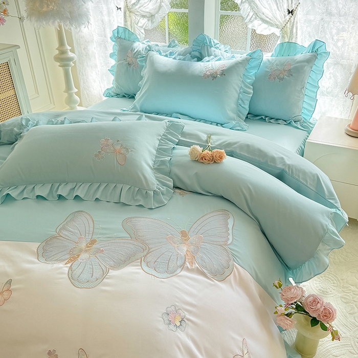 91家纺网 家纺一手货源 找家纺 慕语家纺 2025新款软糯亲肤贴布绣公主风四件套系列--瑞丽（专版花型） 瑞丽--水绿