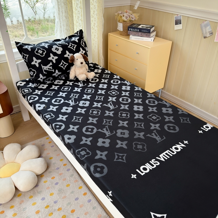 91家纺网 家纺一手货源 找家纺 乐居坊 2025新款开学季亲肤棉透气印花芦荟棉四件套（宿舍床） 超级明星