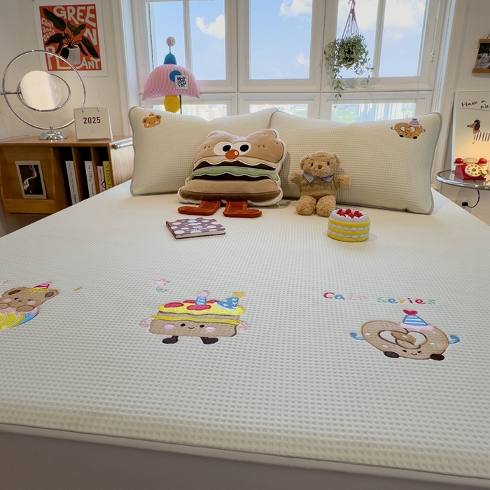 91家纺网 家纺一手货源 找家纺 莱家富 2025新款A类华夫格夹棉床笠单品床笠单件床笠套件 烘焙童话-云絮白