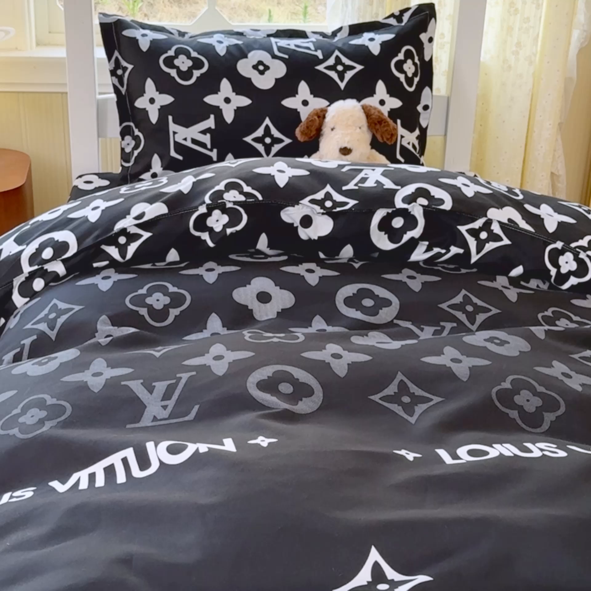 91家纺网 家纺一手货源 找家纺 乐居坊 2025新款开学季亲肤棉透气印花芦荟棉四件套（宿舍床） 超级明星