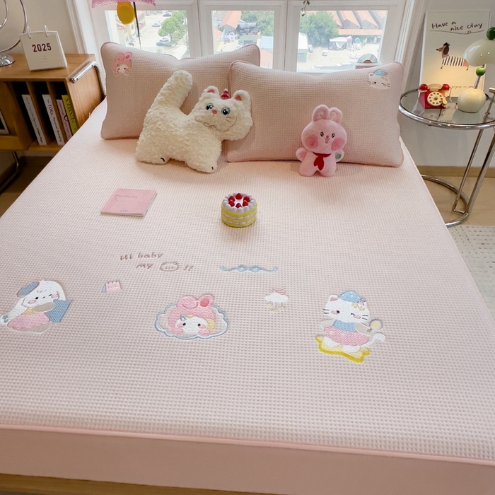 91家纺网 家纺一手货源 找家纺 莱家富 2025新款A类华夫格夹棉床笠单品床笠单件床笠套件 萌兔蒂-樱雾粉