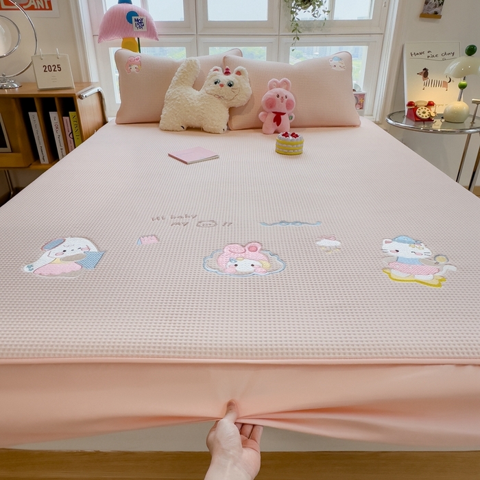 91家纺网 家纺一手货源 找家纺 莱家富 2025新款A类华夫格夹棉床笠单品床笠单件床笠套件 萌兔蒂-樱雾粉