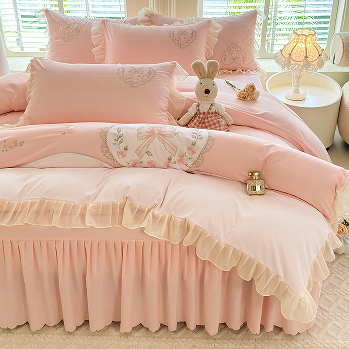 91家纺网 家纺一手货源 找家纺 （总）慕语家纺 2025新款少女系贴布绣蕾丝花边水洗磨毛棉四件套--芳菲系列（专版花型）