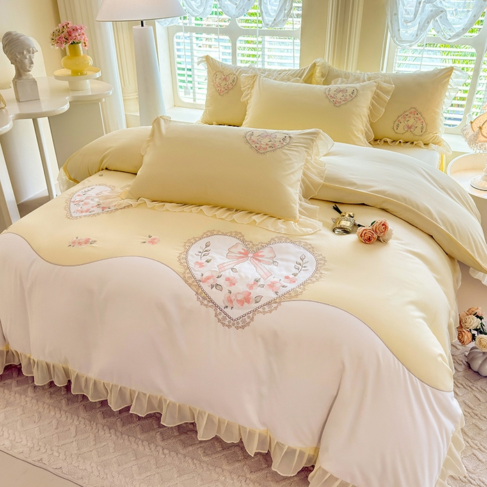 91家纺网 家纺一手货源 找家纺 （总）慕语家纺 2025新款少女系贴布绣蕾丝花边水洗磨毛棉四件套--芳菲系列（专版花型）