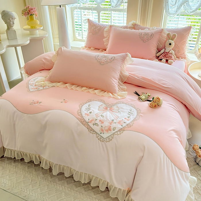 慕语家纺 2025新款少女系贴布绣蕾丝花边水洗磨毛棉四件套--芳菲系列（专版花型） 芳菲-玉色