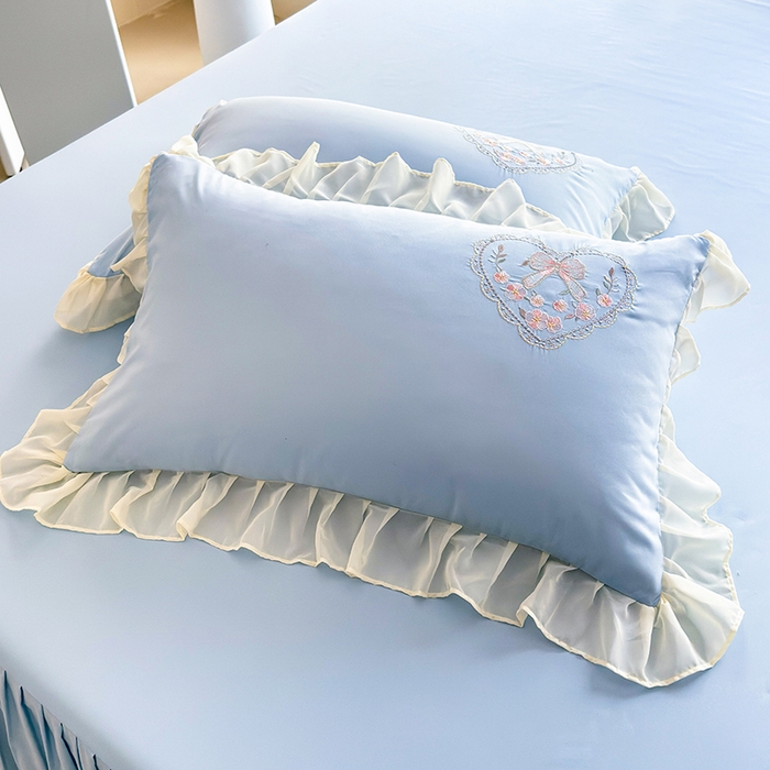 91家纺网 家纺一手货源 找家纺 慕语家纺 2025新款少女系贴布绣蕾丝花边水洗磨毛棉四件套--芳菲系列（专版花型） 芳菲-浅兰