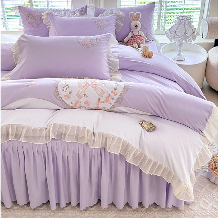 91家纺网 家纺一手货源 找家纺 慕语家纺 2025新款少女系贴布绣蕾丝花边水洗磨毛棉四件套--芳菲系列（专版花型） 芳菲-浅紫