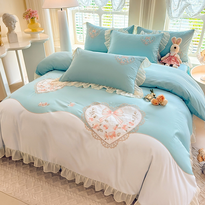 91家纺网 家纺一手货源 找家纺 慕语家纺 2025新款少女系贴布绣蕾丝花边水洗磨毛棉四件套--芳菲系列（专版花型） 芳菲-水绿