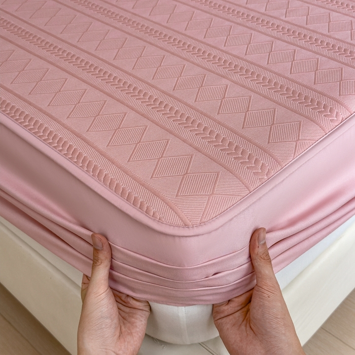 91家纺网 家纺一手货源 找家纺 莱家富 2025新款A类柔感彩绒棉夹棉床笠三件套床笠单件单床笠-素菱笺系列 素菱笺-豆沙奶昔