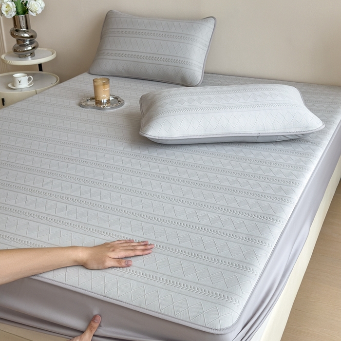 91家纺网 家纺一手货源 找家纺 莱家富 2025新款A类柔感彩绒棉夹棉床笠三件套床笠单件单床笠-素菱笺系列 素菱笺-高级灰