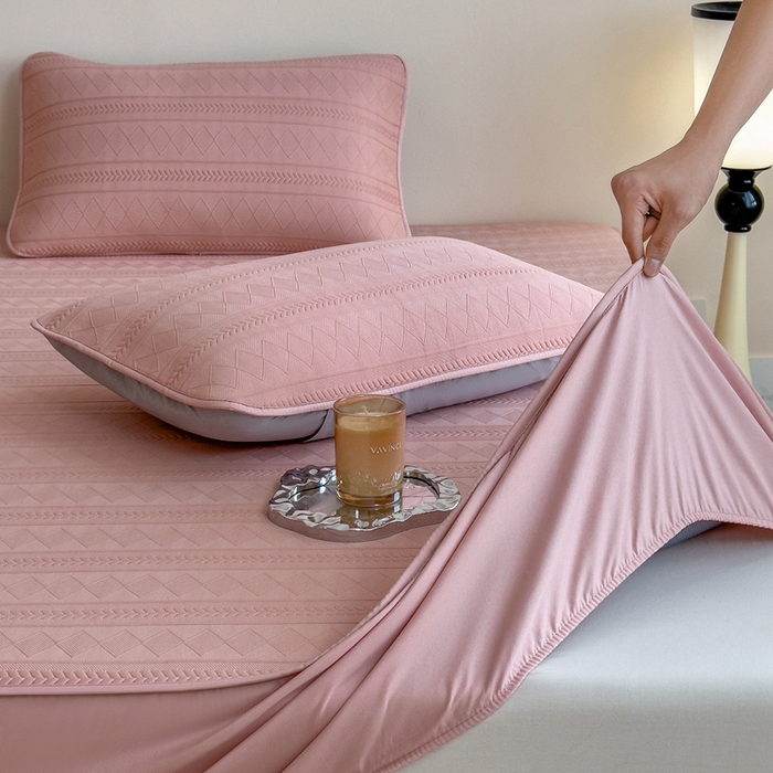 91家纺网 家纺一手货源 找家纺 莱家富 2025新款A类柔感彩绒棉夹棉床笠三件套床笠单件单床笠-素菱笺系列 素菱笺-豆沙奶昔