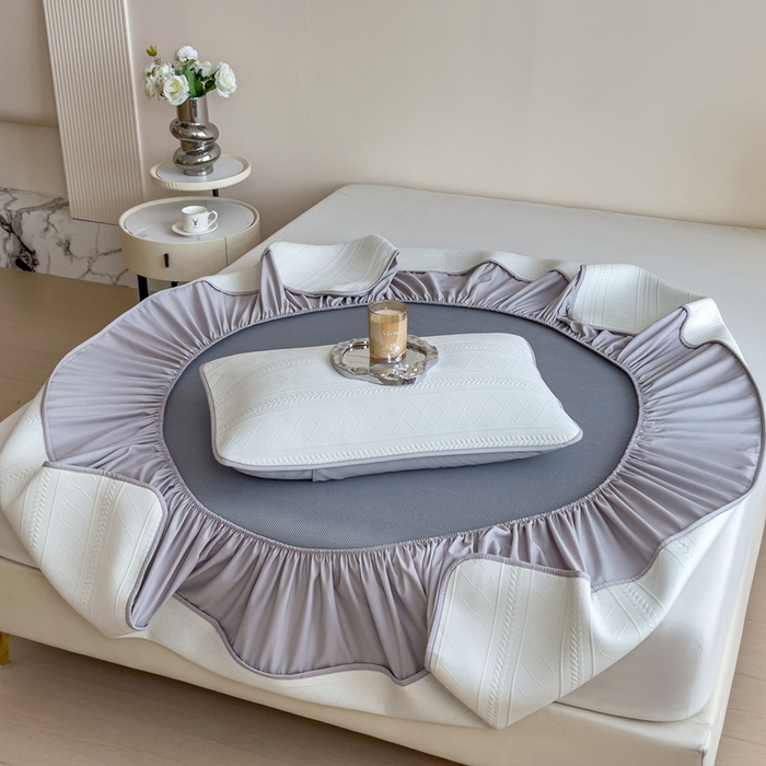 91家纺网 家纺一手货源 找家纺 莱家富 2025新款A类柔感彩绒棉夹棉床笠三件套床笠单件单床笠-素菱笺系列 素菱笺-纱雾青