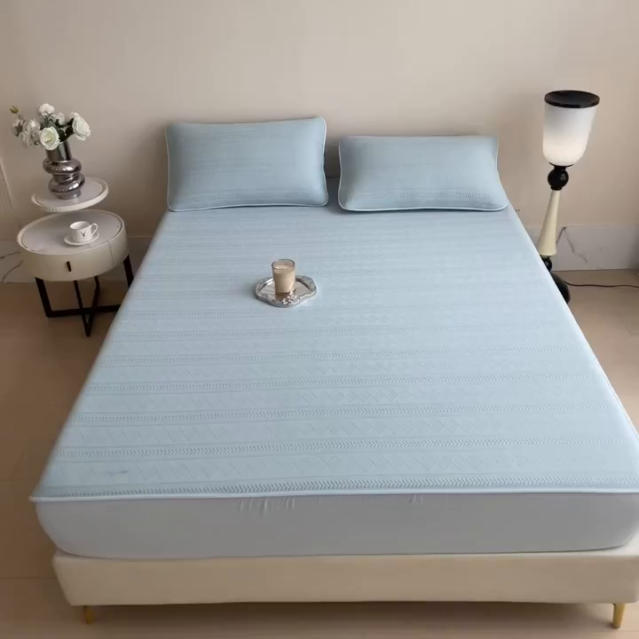 91家纺网 家纺一手货源 找家纺 莱家富 2025新款A类柔感彩绒棉夹棉床笠三件套床笠单件单床笠-素菱笺系列 素菱笺-青釉蓝