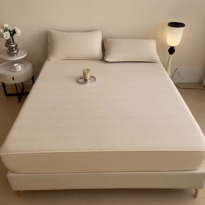 91家纺网 家纺一手货源 找家纺 莱家富 2025新款A类柔感彩绒棉夹棉床笠三件套床笠单件单床笠-素菱笺系列 素菱笺-麦米黄