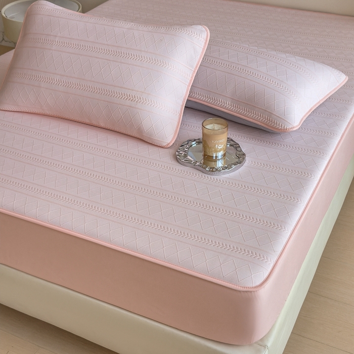 91家纺网 家纺一手货源 找家纺 莱家富 2025新款A类柔感彩绒棉夹棉床笠三件套床笠单件单床笠-素菱笺系列 素菱笺-桃雾粉