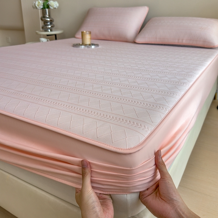 91家纺网 家纺一手货源 找家纺 莱家富 2025新款A类柔感彩绒棉夹棉床笠三件套床笠单件单床笠-素菱笺系列 素菱笺-桃雾粉