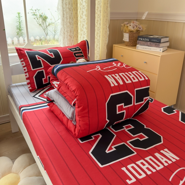 91家纺网 家纺一手货源 找家纺 乐居坊 2025新款开学季亲肤棉透气印花芦荟棉四件套（宿舍床） 篮球之神-主