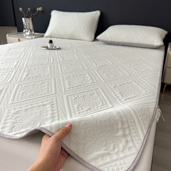 91家纺网 家纺一手货源 找家纺 （总）莱家富 2025新款A类柔感彩绒棉夹棉床垫三件套单床垫-菱影蔓花系列,菱影蔓花-珠光白床垫,菱影蔓花-淡雅蓝床垫,菱影蔓花-沙砾米床垫,菱影蔓花-樱花粉床垫