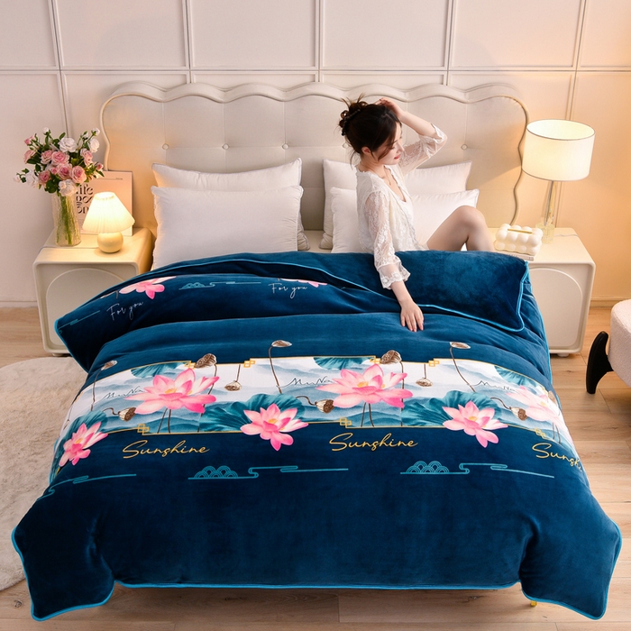 91家纺网 家纺一手货源 找家纺 （总）绒宴2025新230克特厚款印花牛奶绒被套法莱绒金貂被套单件