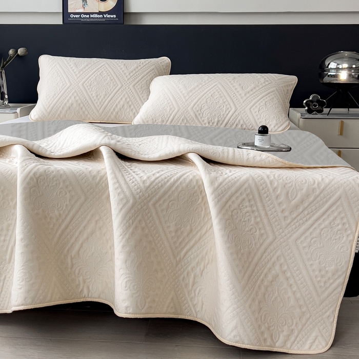 91家纺网 家纺一手货源 找家纺 莱家富 2025新款A类柔感彩绒棉夹棉床垫三件套单床垫-菱影蔓花系列 菱影蔓花-沙砾米床垫