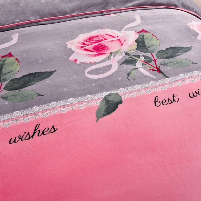 91家纺网 家纺一手货源 找家纺 绒宴2025新230克特厚款印花牛奶绒单被套法莱绒金貂被套单件 玫瑰庄园