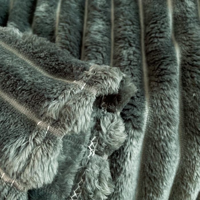 91家纺网 家纺一手货源 找家纺 安琪家纺 2025新款280克直播爆品兔毛绒高克重多功能抽条毛毯盖毯午睡毯跨境外贸 深灰