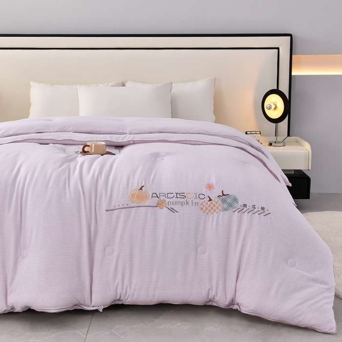 91家纺网 家纺一手货源 找家纺 小牛席业 2025新款南瓜被-二合一子母被系列 南瓜-拉链二合一子母被（粉色）