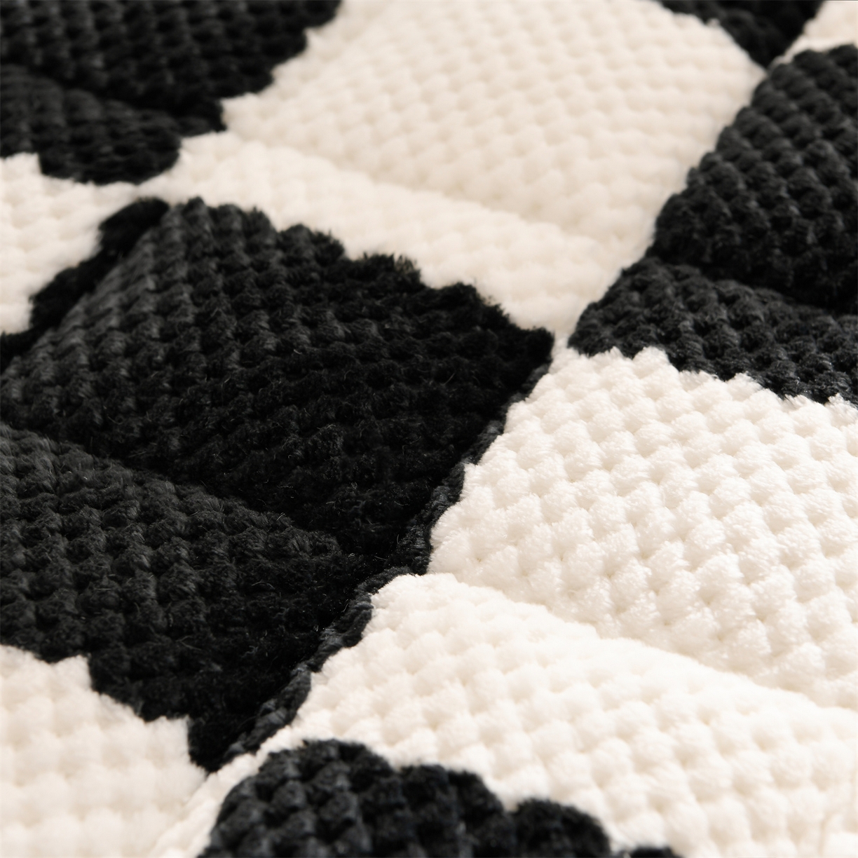 91家纺网 家纺一手货源 找家纺 云木里 2025新款豆豆绒床垫床褥床护垫 黑白