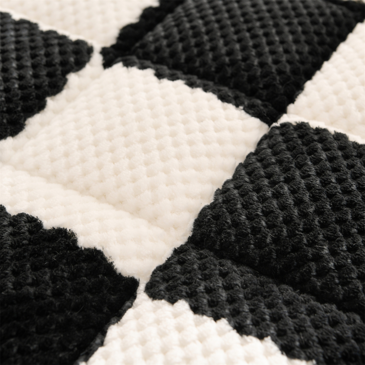 91家纺网 家纺一手货源 找家纺 云木里 2025新款豆豆绒床垫床褥床护垫 黑白