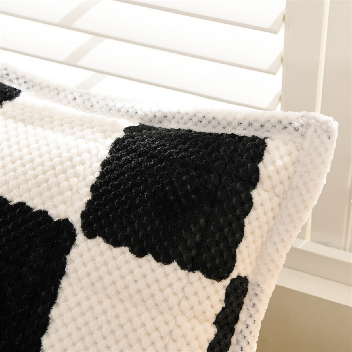 91家纺网 家纺一手货源 找家纺 云木里 2025新款豆豆绒床垫床褥床护垫 黑白