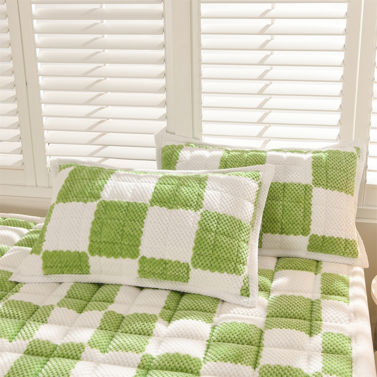 91家纺网 家纺一手货源 找家纺 云木里 2025新款豆豆绒床垫床褥床护垫 抹茶绿