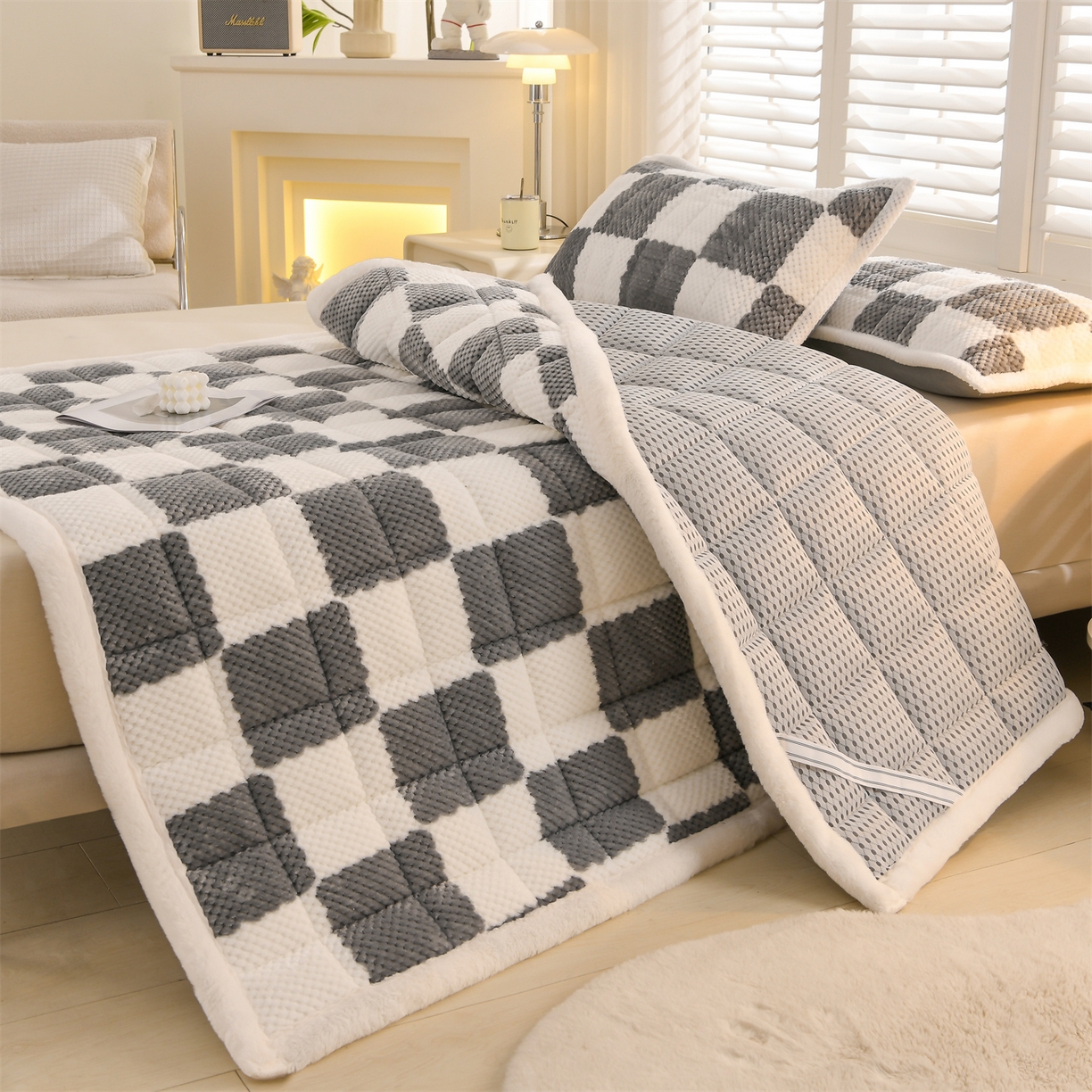 91家纺网 家纺一手货源 找家纺 云木里 2025新款豆豆绒床垫床褥床护垫 浅灰