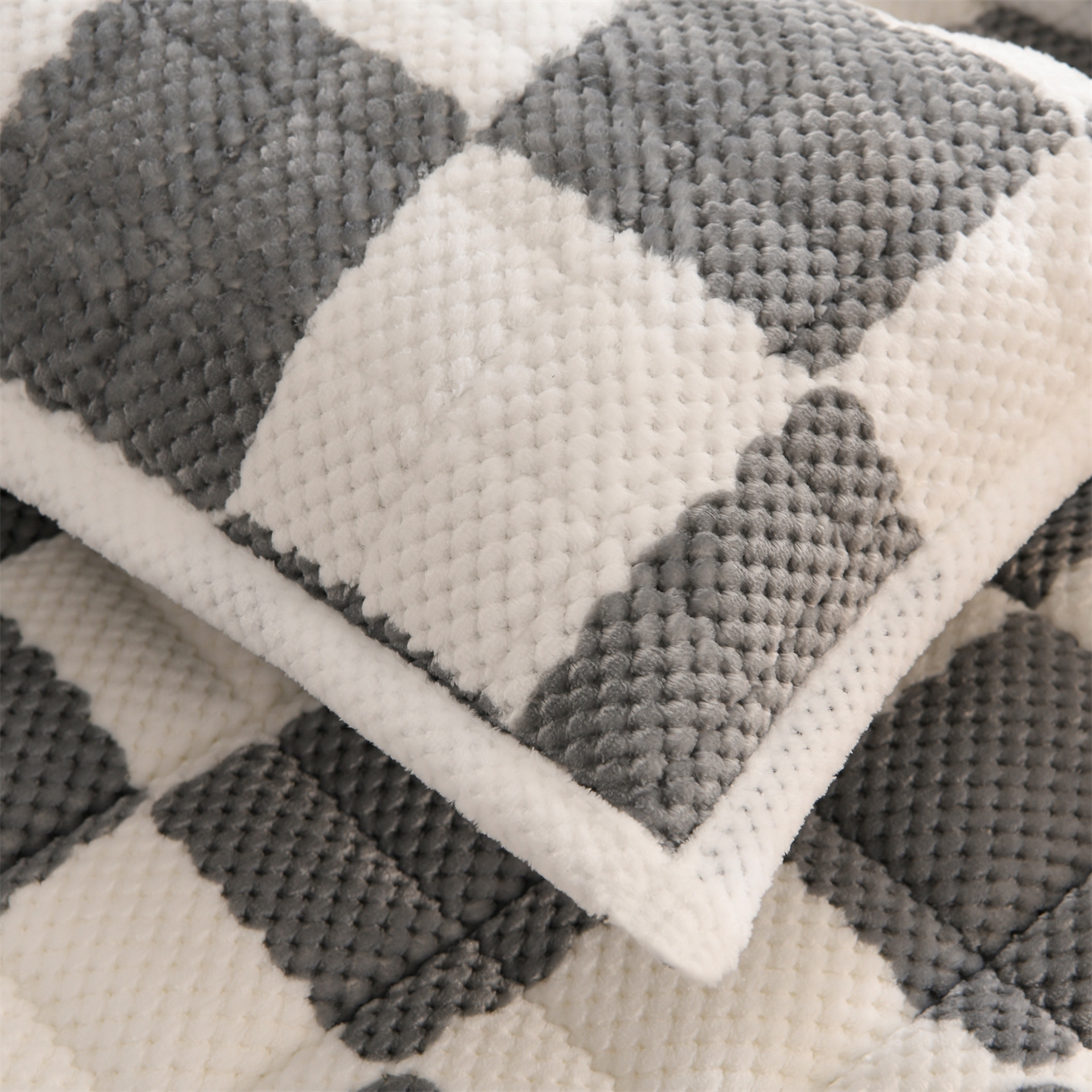 91家纺网 家纺一手货源 找家纺 云木里 2025新款豆豆绒床垫床褥床护垫 浅灰