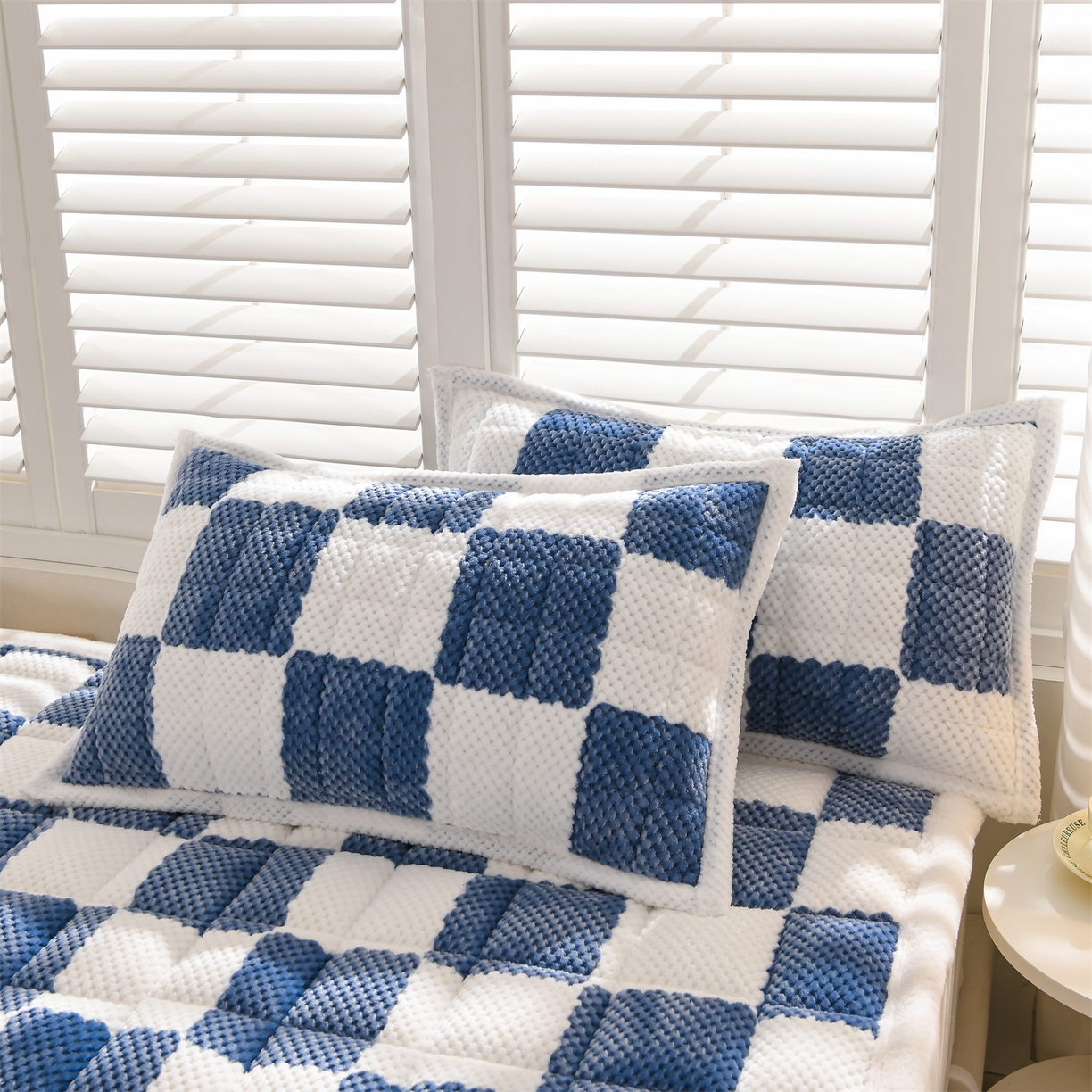 91家纺网 家纺一手货源 找家纺 云木里 2025新款豆豆绒床垫床褥床护垫 雾霾蓝