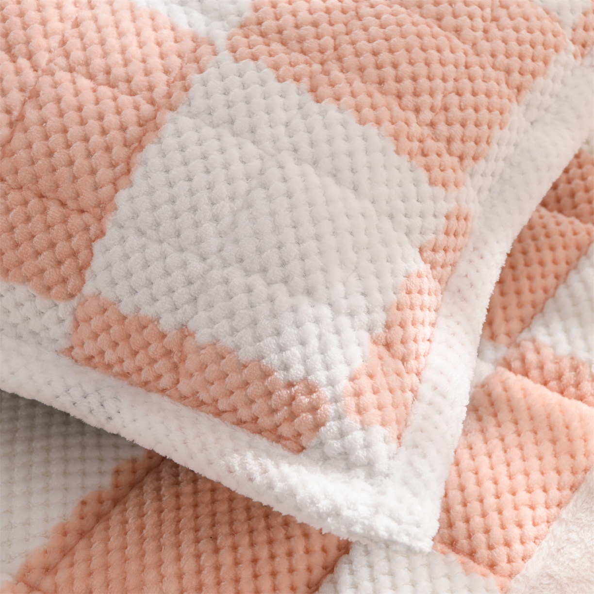 91家纺网 家纺一手货源 找家纺 云木里 2025新款豆豆绒床垫床褥床护垫 樱花粉