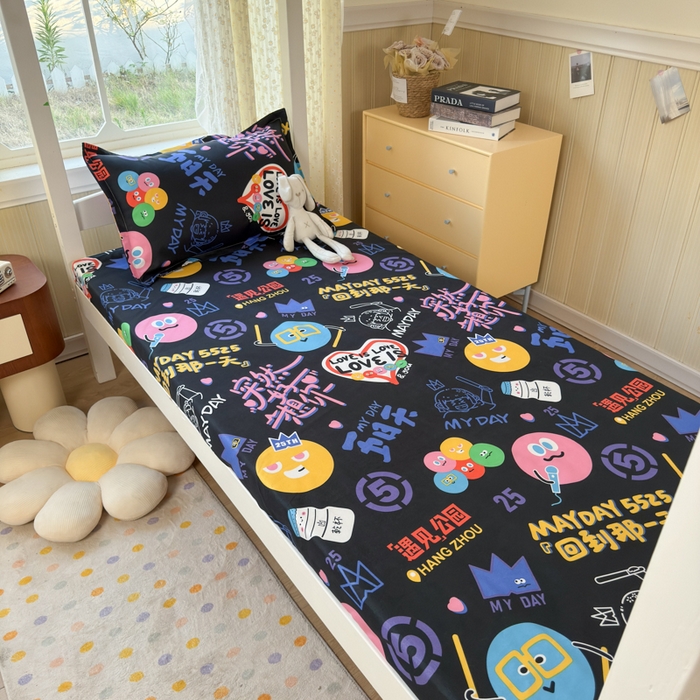 91家纺网 家纺一手货源 找家纺 乐居坊 2025新款开学季亲肤棉透气印花芦荟棉四件套（宿舍床） 五迷老师