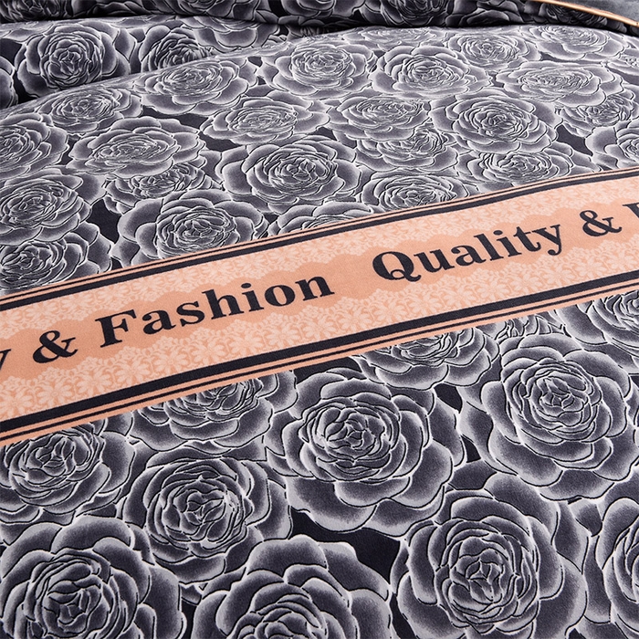 91家纺网 家纺一手货源 找家纺 绒宴 2025新款8.5斤牛奶绒金貂法莱绒床裙款保暖四件套 流金岁月