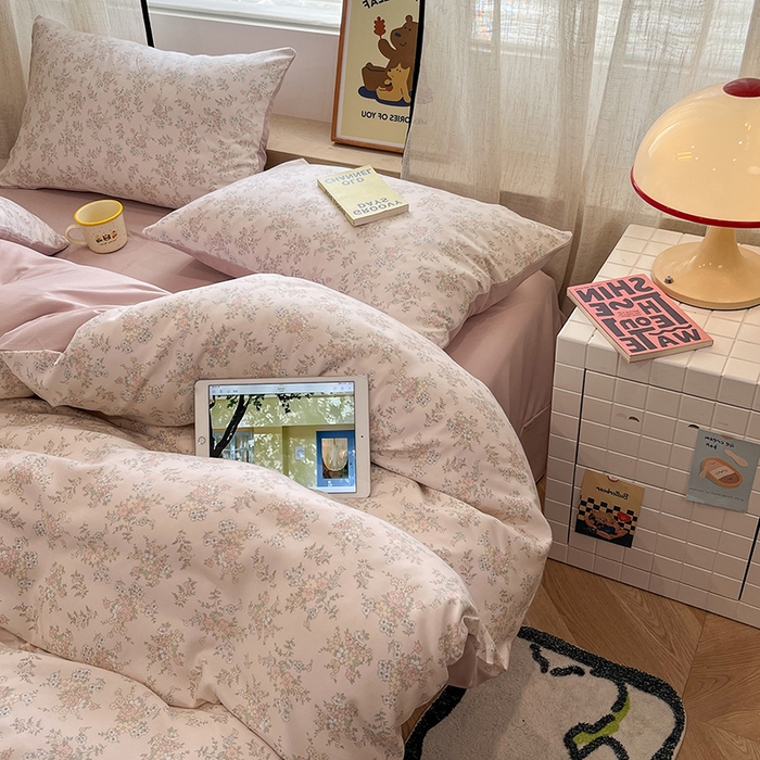 91家纺网 家纺一手货源 找家纺  金梦拉2025新款A类提花人字纹小布袋款四件套柔光浅语