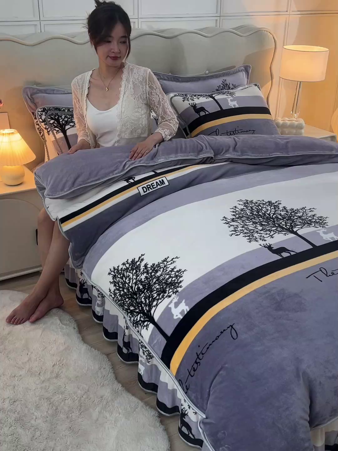 91家纺网 家纺一手货源 找家纺 绒宴 2025新款8.5斤牛奶绒金貂法莱绒床裙款保暖四件套 林中有鹿