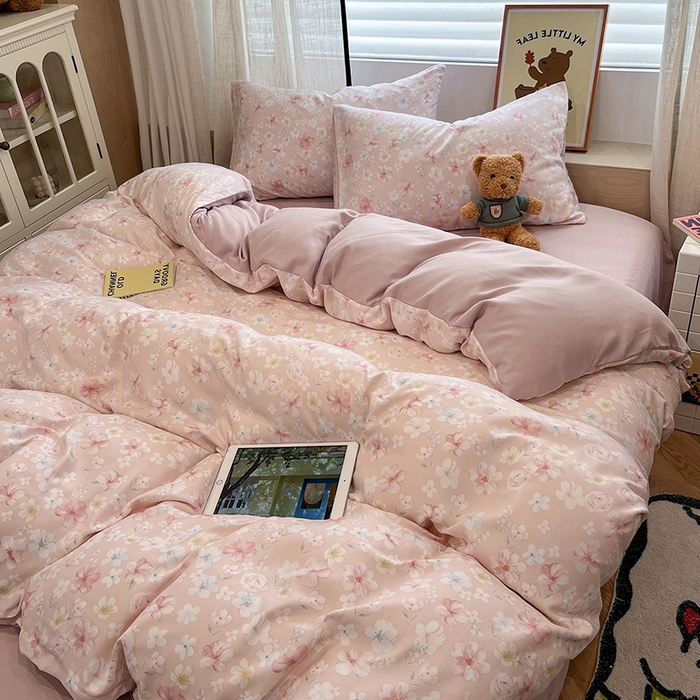 91家纺网 家纺一手货源 找家纺  金梦拉2025新款A类提花人字纹小布袋款四件套桃桃花语