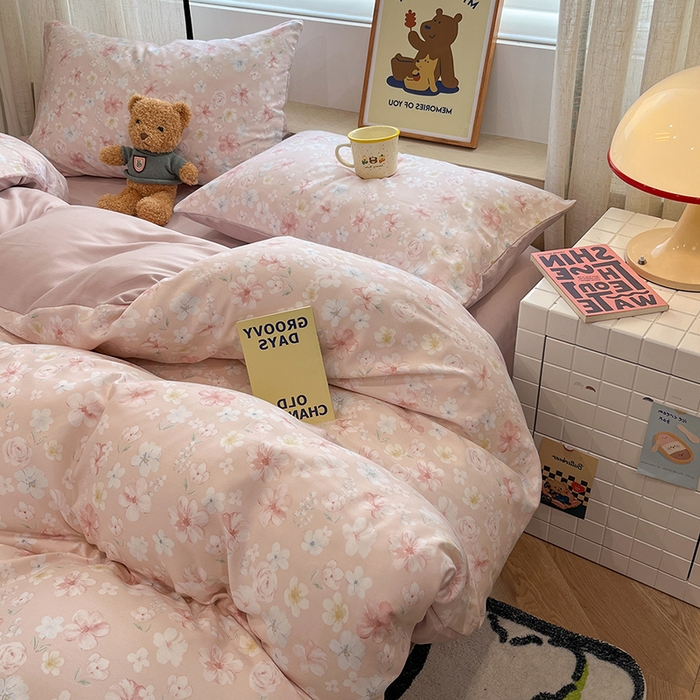 91家纺网 家纺一手货源 找家纺  金梦拉2025新款A类提花人字纹小布袋款四件套桃桃花语