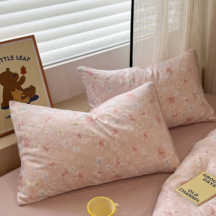 91家纺网 家纺一手货源 找家纺  金梦拉2025新款A类提花人字纹小布袋款四件套桃桃花语