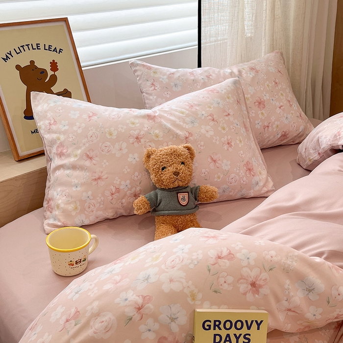 91家纺网 家纺一手货源 找家纺  金梦拉2025新款A类提花人字纹小布袋款四件套桃桃花语