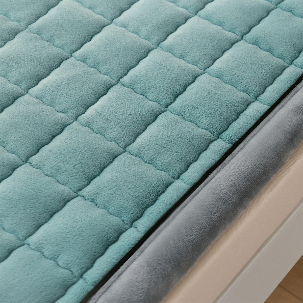 91家纺网 家纺一手货源 找家纺 云木里 2025新款240克臻棉绒和煦春风宿舍床垫上下铺床垫学生床- 和煦春风-松针墨