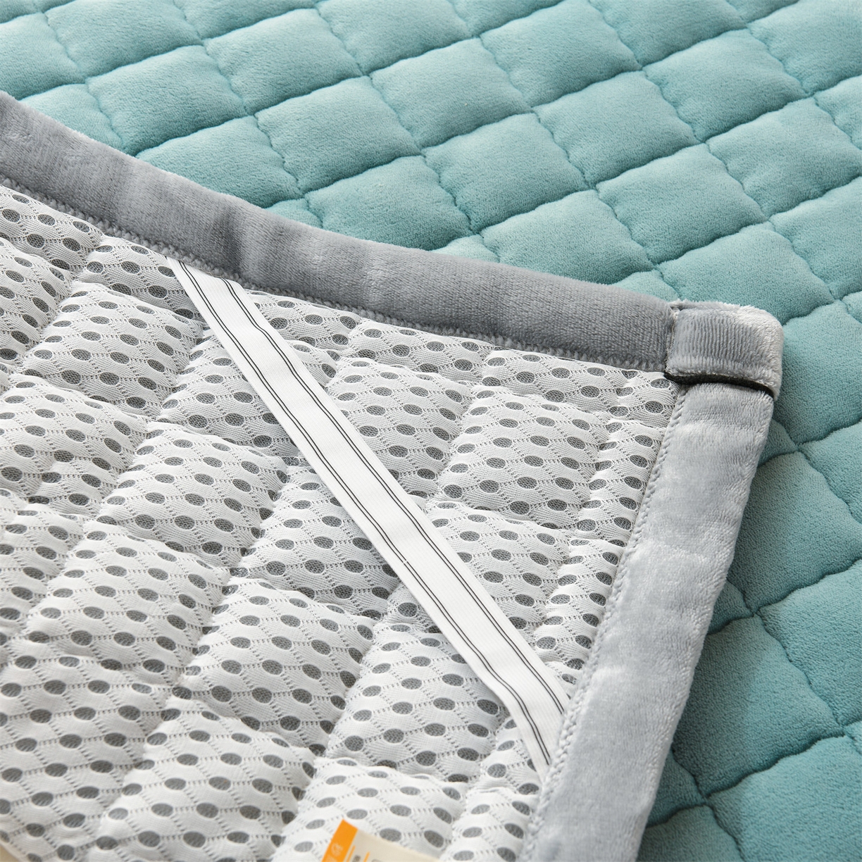 91家纺网 家纺一手货源 找家纺 云木里 2025新款240克臻棉绒和煦春风宿舍床垫上下铺床垫学生床- 和煦春风-松针墨